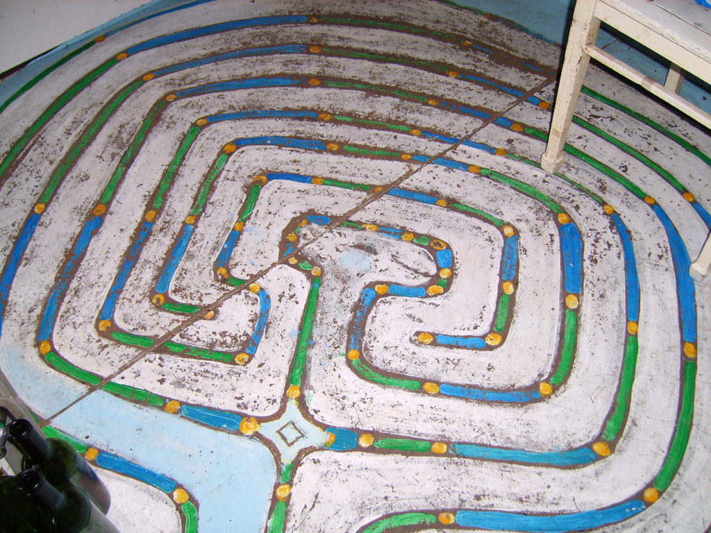 C.TvM-Labyrinth on Floor of Kitchen In Studio ViVo
